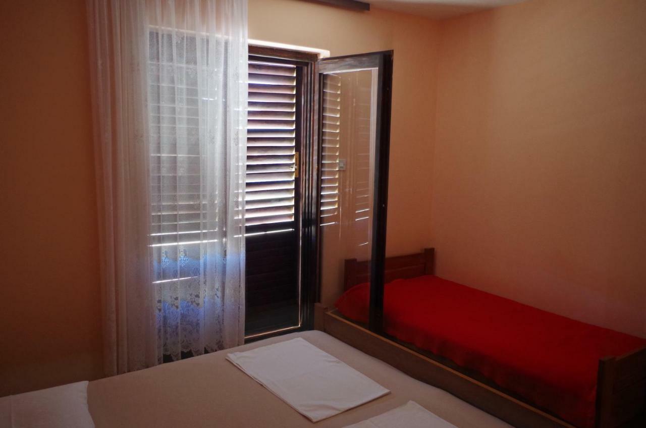 Apartment Lukovo - Puskaric Luaran gambar