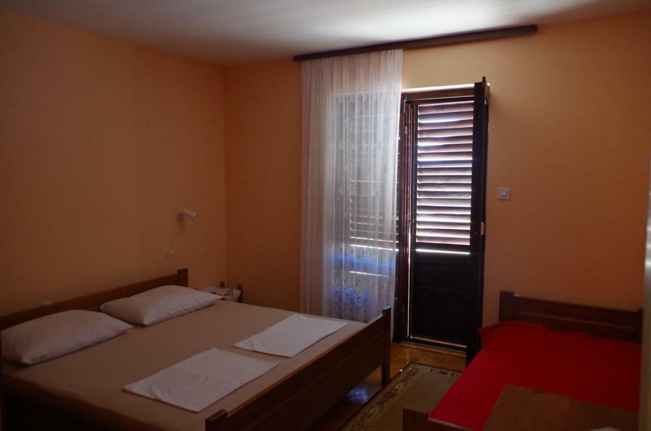 Apartment Lukovo - Puskaric Luaran gambar